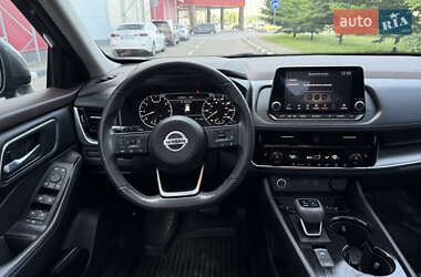 Позашляховик / Кросовер Nissan Rogue 2021 в 