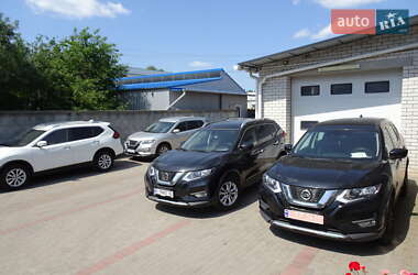 Внедорожник / Кроссовер Nissan Rogue 2018 в 