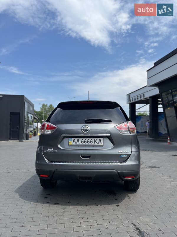 Позашляховик / Кросовер Nissan Rogue 2014 в Києві