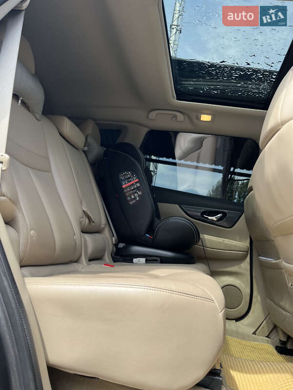 Позашляховик / Кросовер Nissan Rogue 2014 в Києві