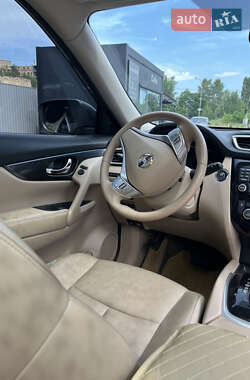 Позашляховик / Кросовер Nissan Rogue 2014 в 