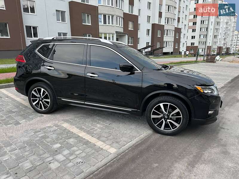 Позашляховик / Кросовер Nissan Rogue 2017 в Вінниці