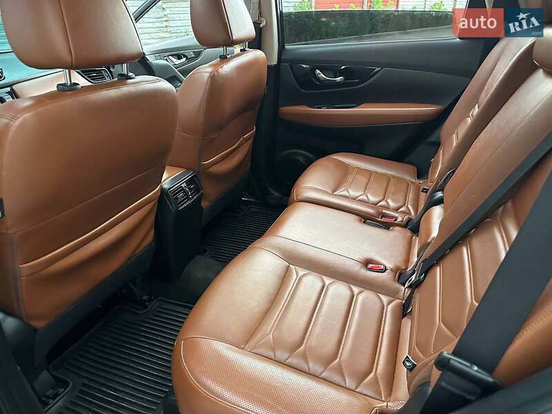 Позашляховик / Кросовер Nissan Rogue 2017 в Вінниці