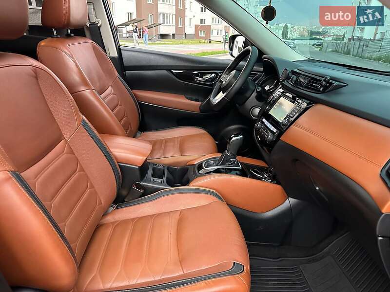 Позашляховик / Кросовер Nissan Rogue 2017 в Вінниці