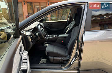Внедорожник / Кроссовер Nissan Rogue 2021 в 