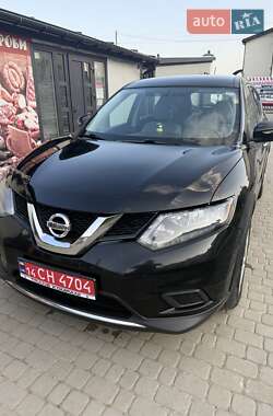 Позашляховик / Кросовер Nissan Rogue 2015 в 