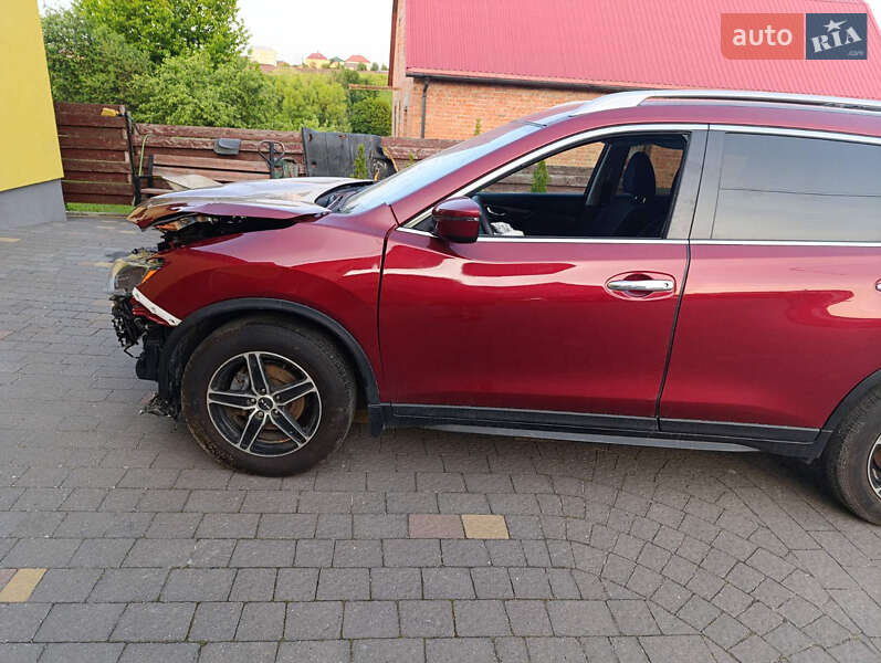 Внедорожник / Кроссовер Nissan Rogue 2020 в Львове