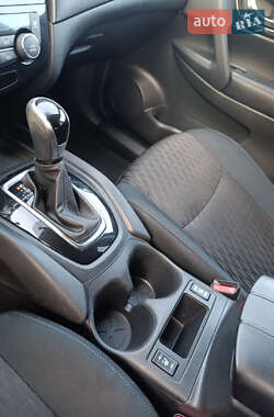 Позашляховик / Кросовер Nissan Rogue 2020 в 