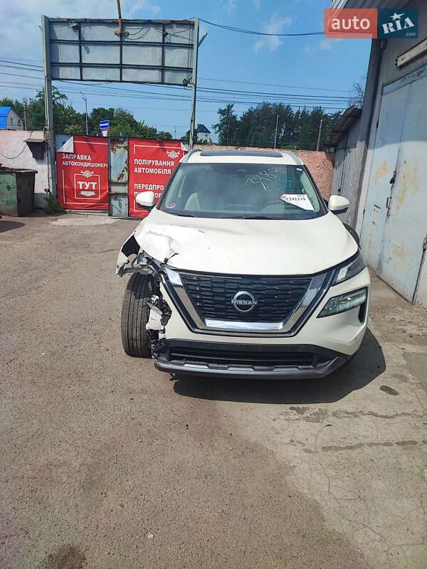 Внедорожник / Кроссовер Nissan Rogue 2023 в Киеве