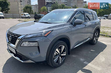 Внедорожник / Кроссовер Nissan Rogue 2022 в Тернополе