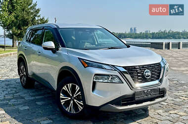 Внедорожник / Кроссовер Nissan Rogue 2021 в 