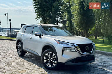 Внедорожник / Кроссовер Nissan Rogue 2021 в 