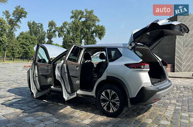 Внедорожник / Кроссовер Nissan Rogue 2021 в 