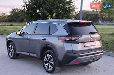 Внедорожник / Кроссовер Nissan Rogue 2021 в 