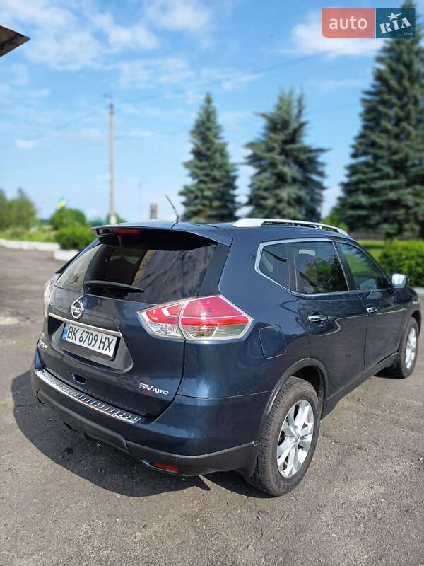 Позашляховик / Кросовер Nissan Rogue 2015 в Рівному