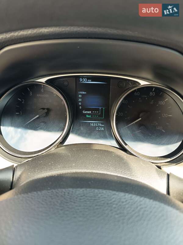 Позашляховик / Кросовер Nissan Rogue 2015 в Рівному