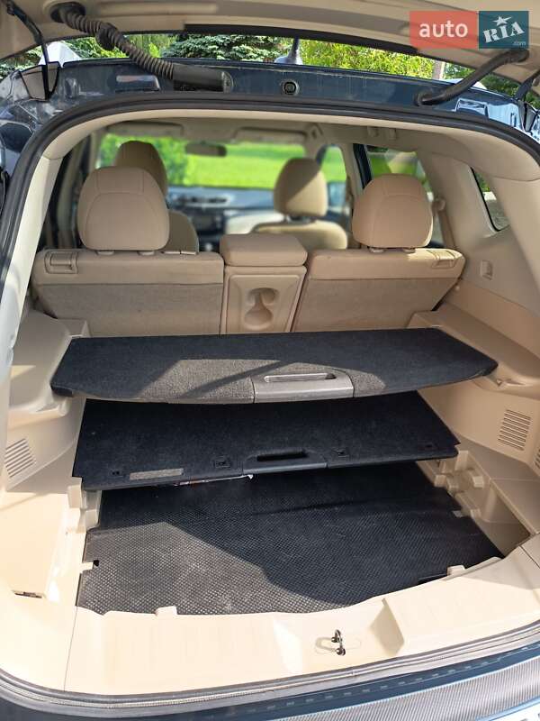 Позашляховик / Кросовер Nissan Rogue 2015 в Рівному