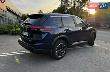 Внедорожник / Кроссовер Nissan Rogue 2024 в 