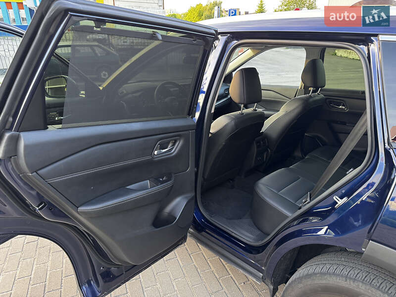 Позашляховик / Кросовер Nissan Rogue 2024 в Рівному