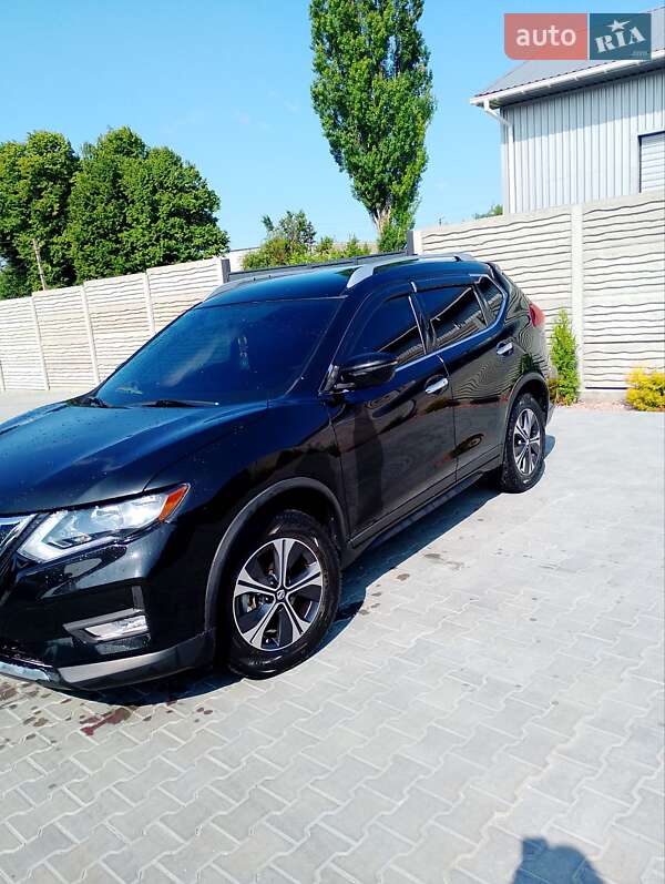 Позашляховик / Кросовер Nissan Rogue 2018 в Таращі