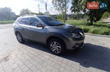 Внедорожник / Кроссовер Nissan Rogue 2014 в 