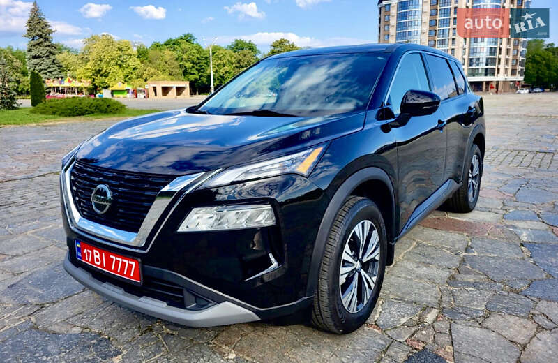Внедорожник / Кроссовер Nissan Rogue 2021 в Кременчуге