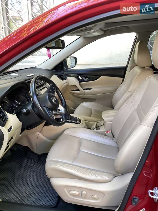 Внедорожник / Кроссовер Nissan Rogue 2017 в Одессе