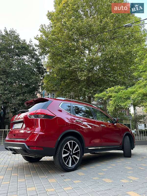 Внедорожник / Кроссовер Nissan Rogue 2017 в Одессе