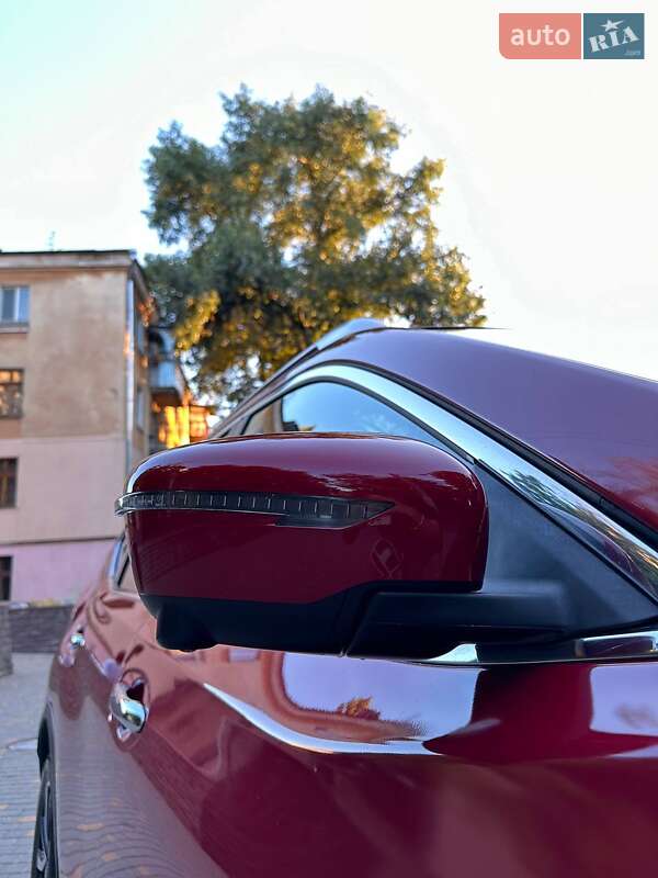 Внедорожник / Кроссовер Nissan Rogue 2017 в Одессе