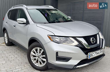 Позашляховик / Кросовер Nissan Rogue 2016 в Львові