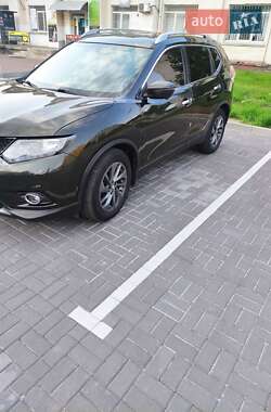 Внедорожник / Кроссовер Nissan Rogue 2016 в 
