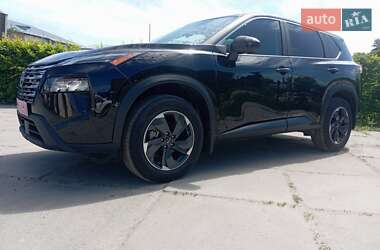 Позашляховик / Кросовер Nissan Rogue 2024 в 