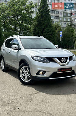 Внедорожник / Кроссовер Nissan Rogue 2015 в 