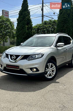 Внедорожник / Кроссовер Nissan Rogue 2015 в Сумах