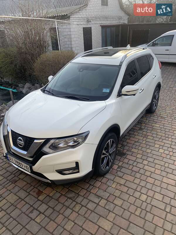 Позашляховик / Кросовер Nissan Rogue 2017 в Білій Церкві