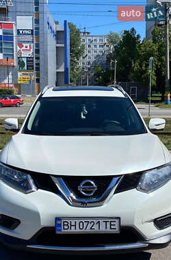 Внедорожник / Кроссовер Nissan Rogue 2016 в Харькове