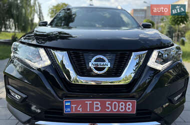 Внедорожник / Кроссовер Nissan Rogue 2019 в 