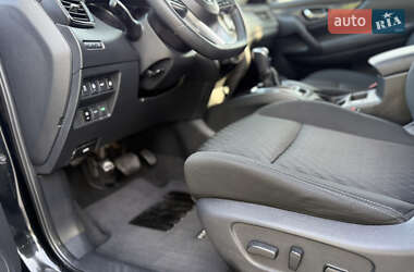 Внедорожник / Кроссовер Nissan Rogue 2019 в 