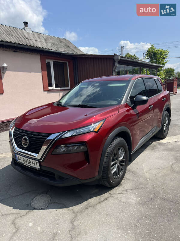 Внедорожник / Кроссовер Nissan Rogue 2021 в 