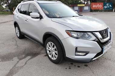 Внедорожник / Кроссовер Nissan Rogue 2017 в Харькове
