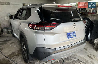 Внедорожник / Кроссовер Nissan Rogue 2021 в Киеве