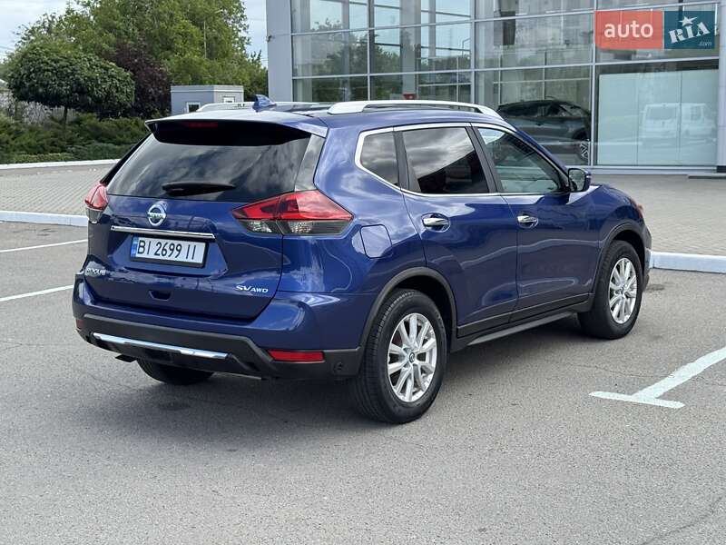 Позашляховик / Кросовер Nissan Rogue 2017 в Полтаві