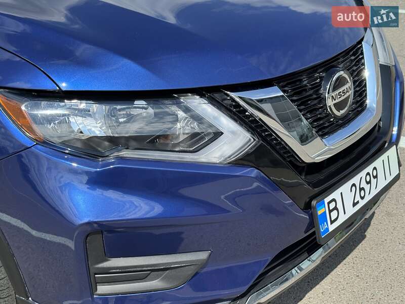 Позашляховик / Кросовер Nissan Rogue 2017 в Полтаві
