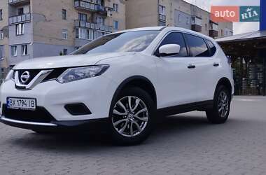 Позашляховик / Кросовер Nissan Rogue 2016 в Старокостянтинові