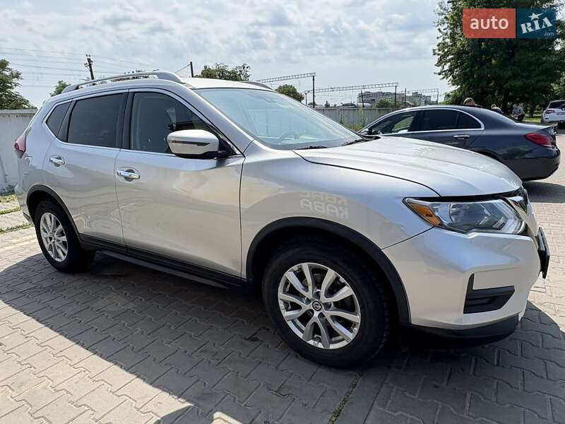 Позашляховик / Кросовер Nissan Rogue 2019 в Києві