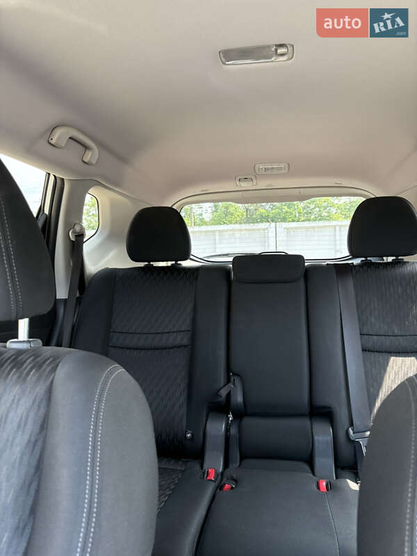 Позашляховик / Кросовер Nissan Rogue 2019 в Києві