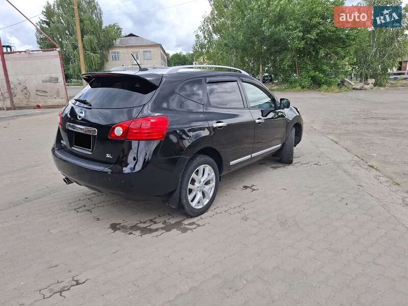 Nissan Rogue 2011