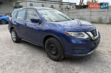 Внедорожник / Кроссовер Nissan Rogue 2017 в 
