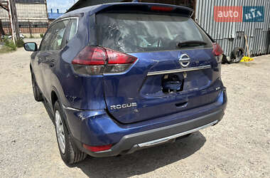 Внедорожник / Кроссовер Nissan Rogue 2017 в 