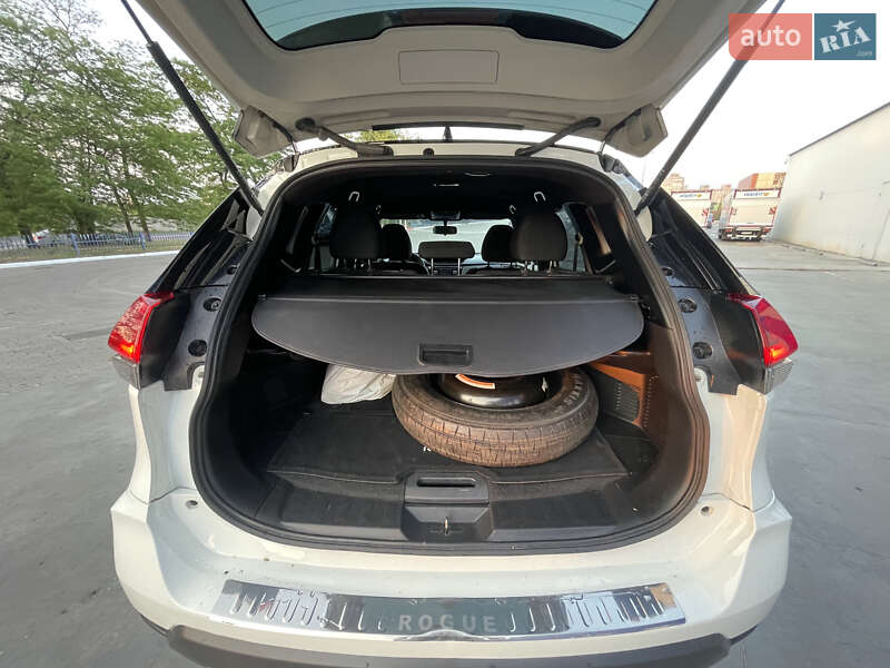 Внедорожник / Кроссовер Nissan Rogue 2017 в Одессе